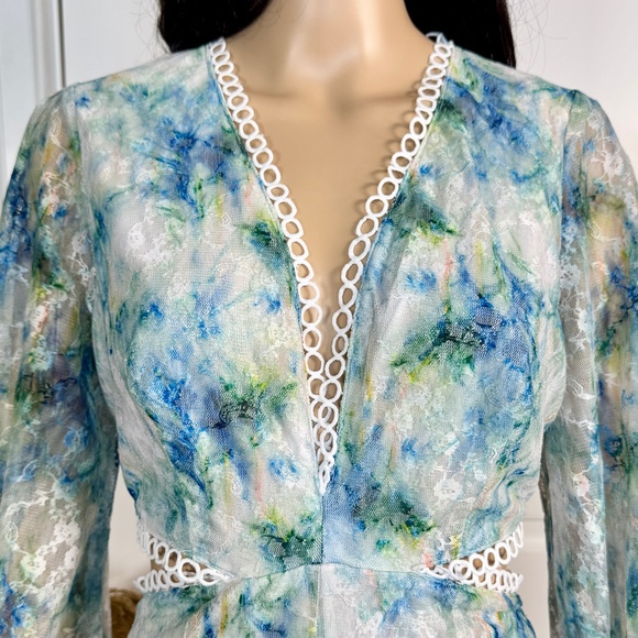 BLUE AND GREEN LONG SLEEVE CUTOUT ROMPER - Picture 12 of 15